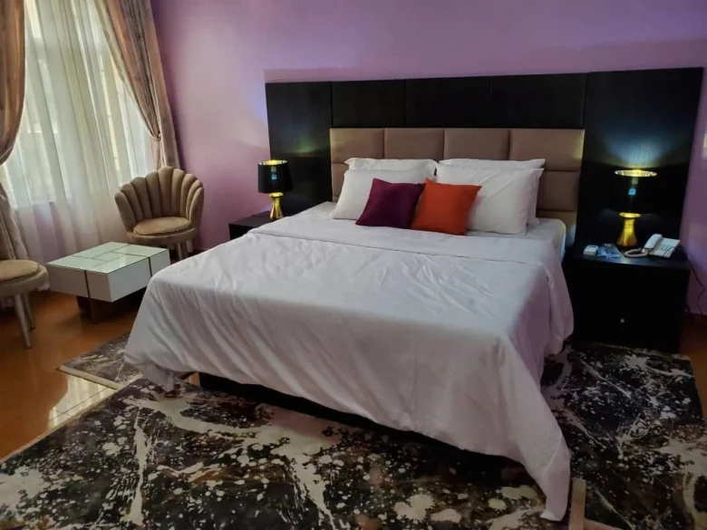 Executive Studio Suite - Royal Crown Villa